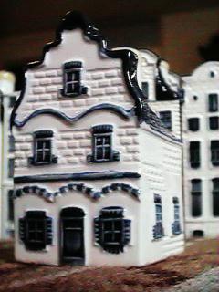 KLM 01