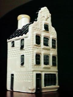 KLM 72