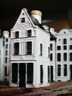 KLM 8