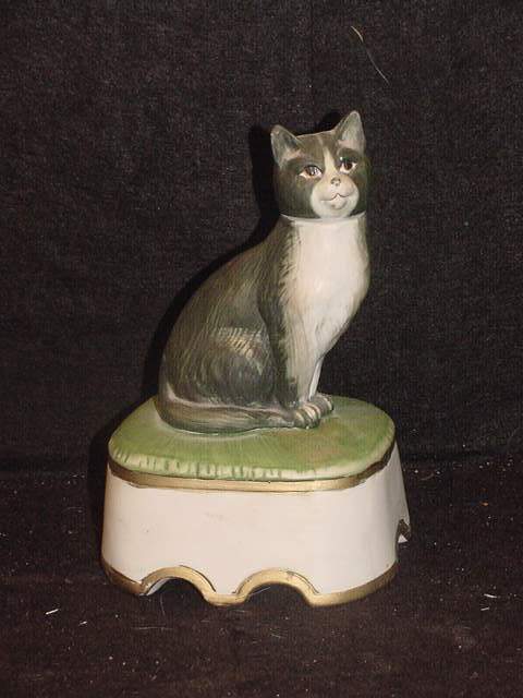 HOFFMAN MINIATURE MUSICAL CAT
