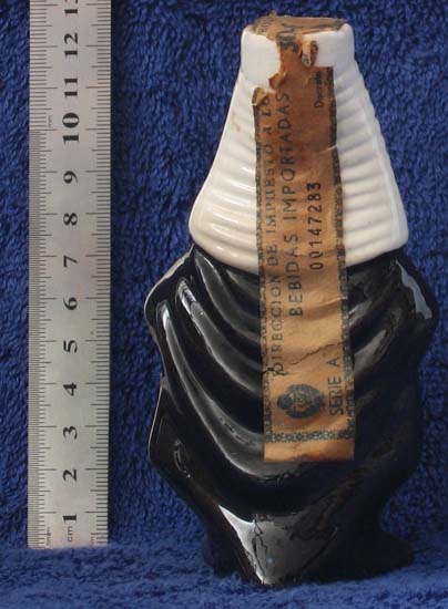 English judge - Arm of the low set