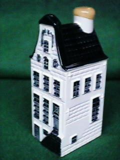 KLM 10