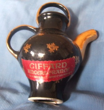 Miniature Grand Giffard teapot