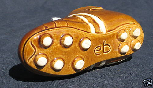 SOCCER SHOE