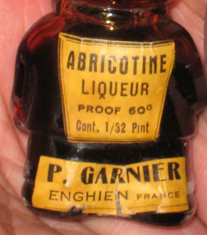 P GARNIER Glass DOG with CONCERTINA
