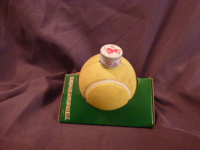Tennis ball