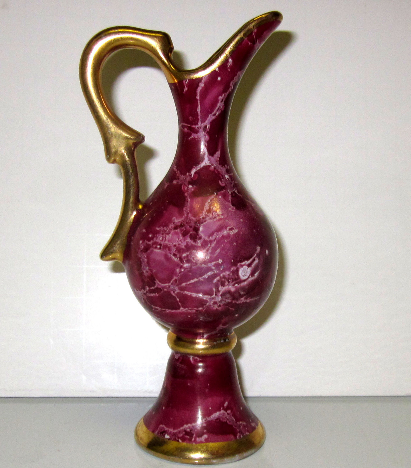 pitcher,a decoration representing the painting The Lover Crowned by Fragonard.11