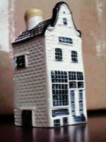 KLM 12