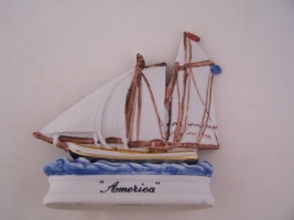 Famous Firsts Mini Decanter Yacht America 1978