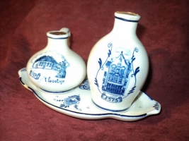 Bols Delft Blue 2 Jugs Tray Set
