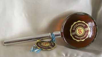 magnifying glass